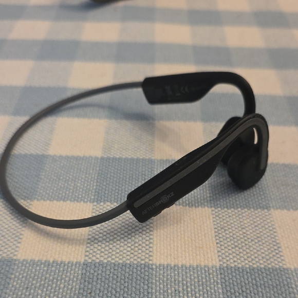 Aftershokz Other - Black Bone-Conduction Headphones - Wireless Sports Headset